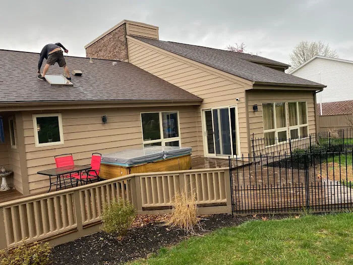 C &J Roofing, LLC Picture 1