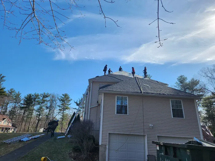 Rj's Roofing and Siding LLC Picture 3