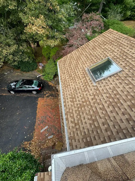 UNIVERSAL ROOFING INC Picture 8