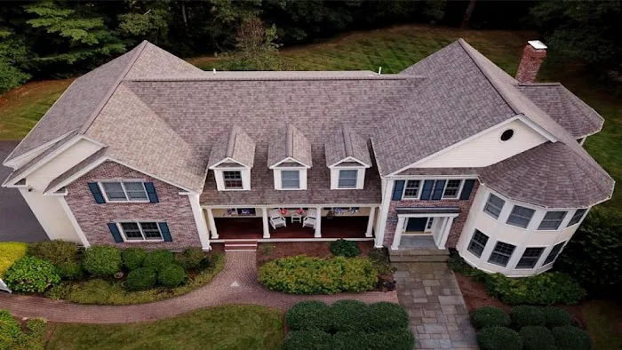 UNIVERSAL ROOFING INC Picture 2