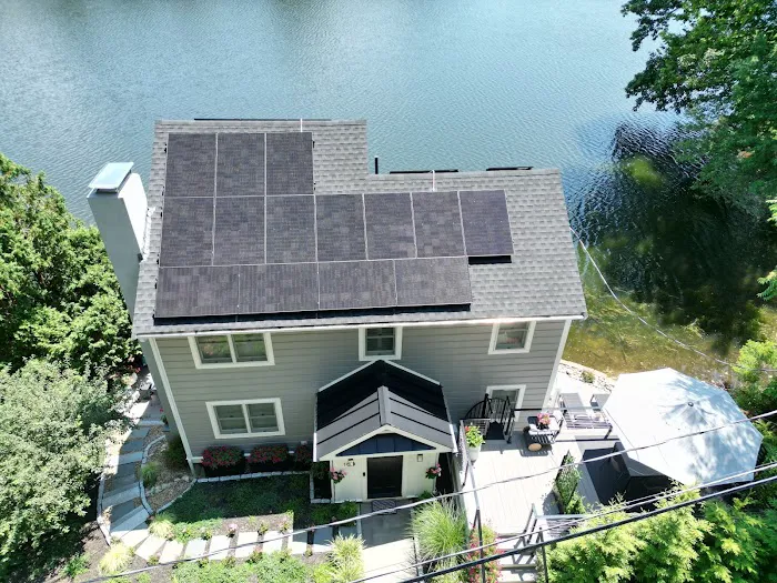 H&R ROOFING Picture 3