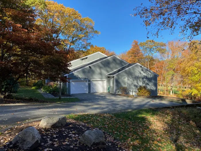 H&R ROOFING Picture 6