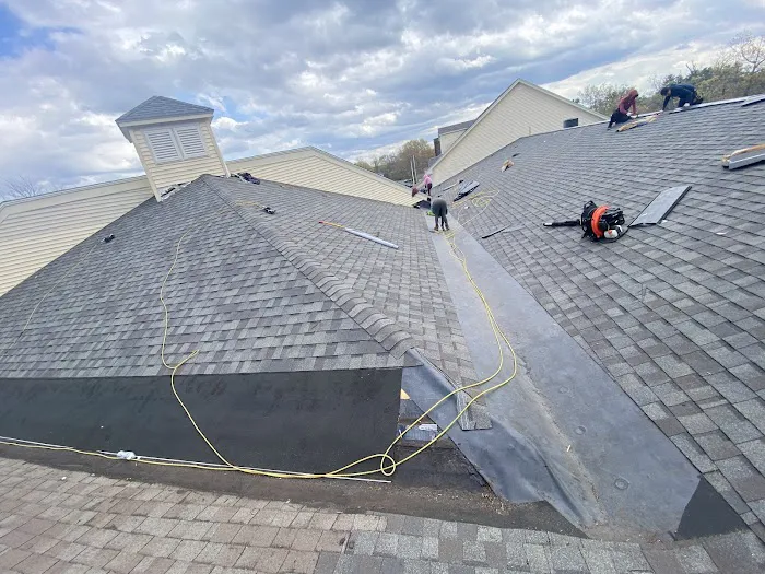 J&R Construction Roofing Picture 5