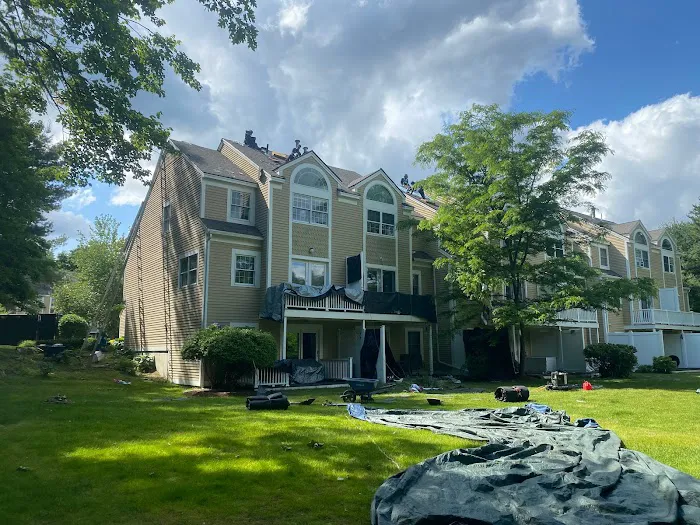 J&R Construction Roofing Picture 1