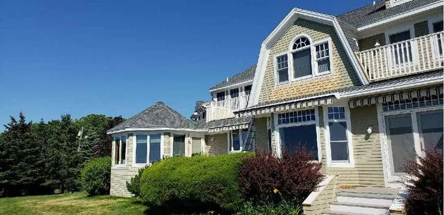 Clayton & Sons Construction Picture 1