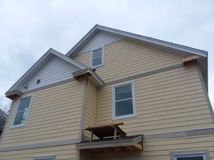 Modern Exteriors Vermont Picture 6