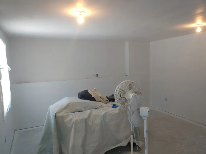 Modern Exteriors Vermont Picture 5