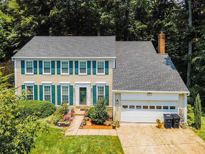 Capitol Improvements - Roofing Company & Siding Contractor Picture 1