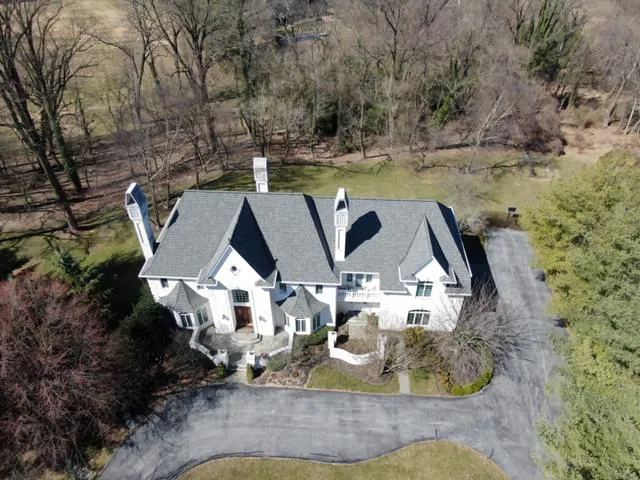 The Thomas Roofing Company, Inc. Picture 2