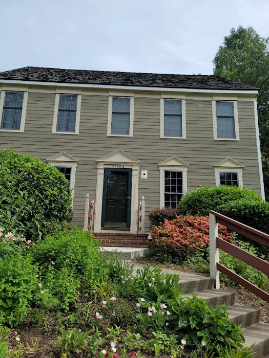 Hometown Custom Exteriors Picture 3