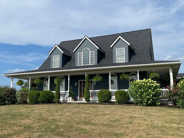 3 Clovers Roofing & Construction Inc. Picture 8