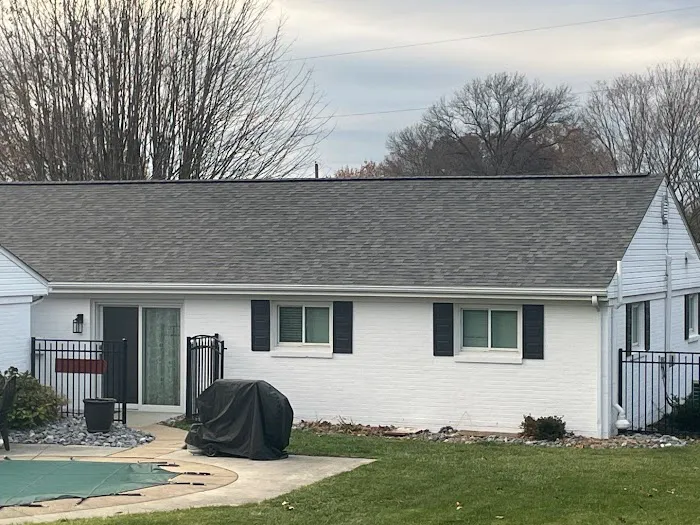 3 Clovers Roofing & Construction Inc. Picture 4