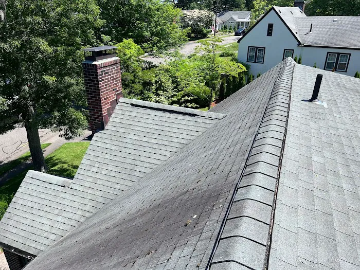 TOP NOTCH ROOFING Picture 4