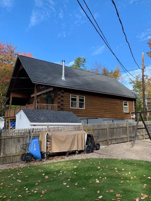 Manny's Roofing Picture 3