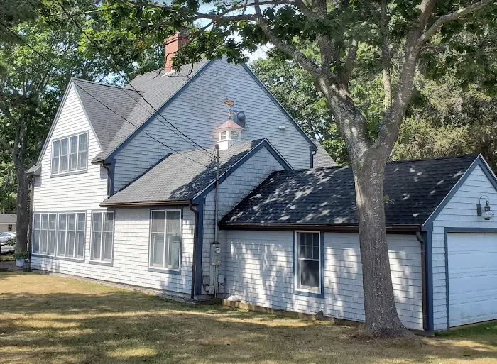 MAINELY ROOFING LLC Picture 3