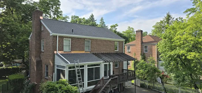 RH RENOVATION LLC Picture 4