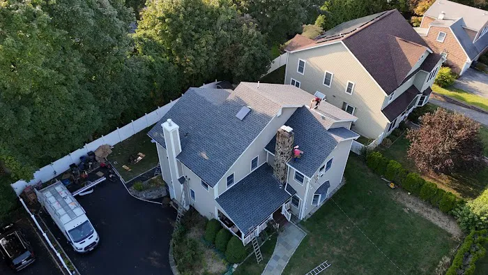 RH RENOVATION LLC Picture 9