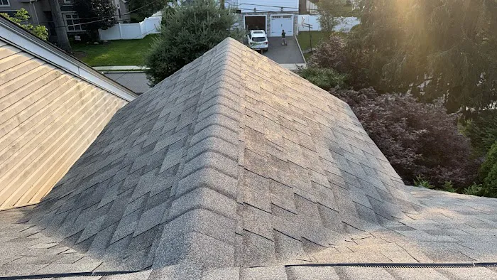 Brush House Roofing and Siding Picture 4