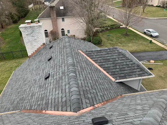 Segelman Shaw Roofing, Siding & Gutters Picture 5