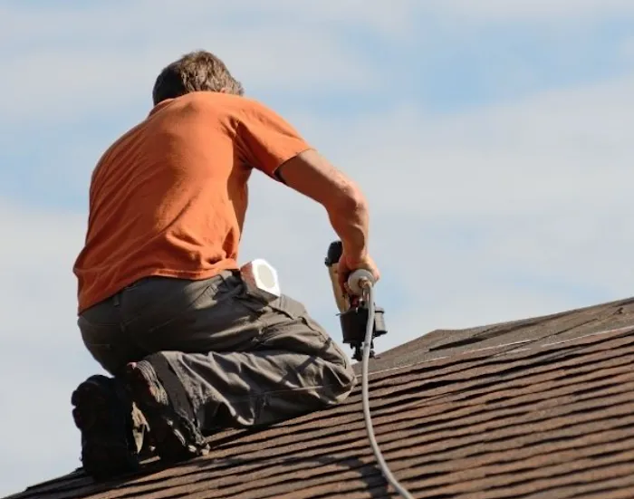 Love's Roofing & Siding Picture 2