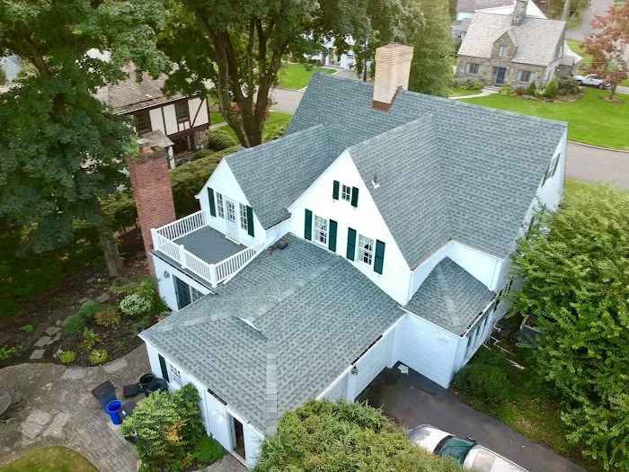 B&W Group Inc. Roofing and Solar Picture 4