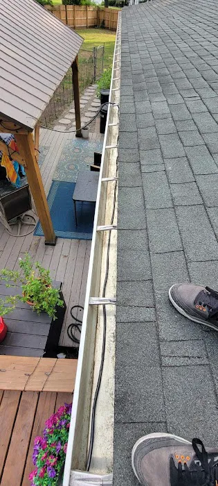 Muicela's Roofing LLC Picture 3