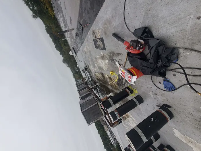 Ez Chimney roofing and siding Picture 5