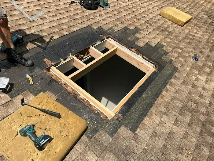 R & S Roofing Picture 1