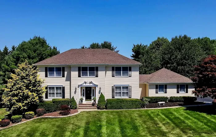 Joe The Roofer Picture 3