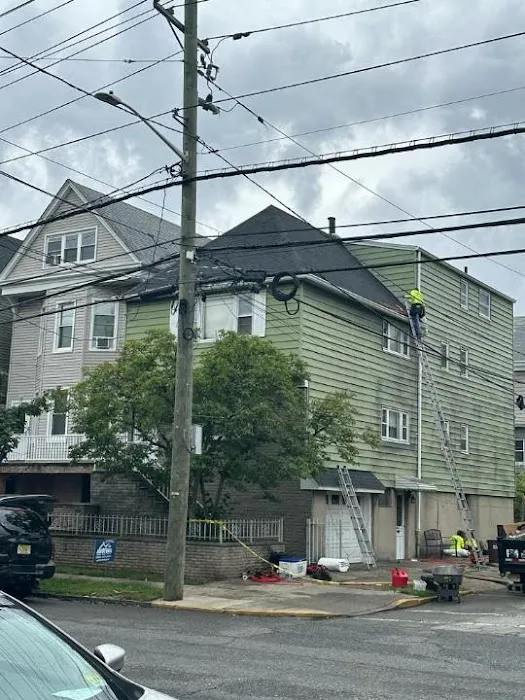 Neighborhood Roofing Picture 1