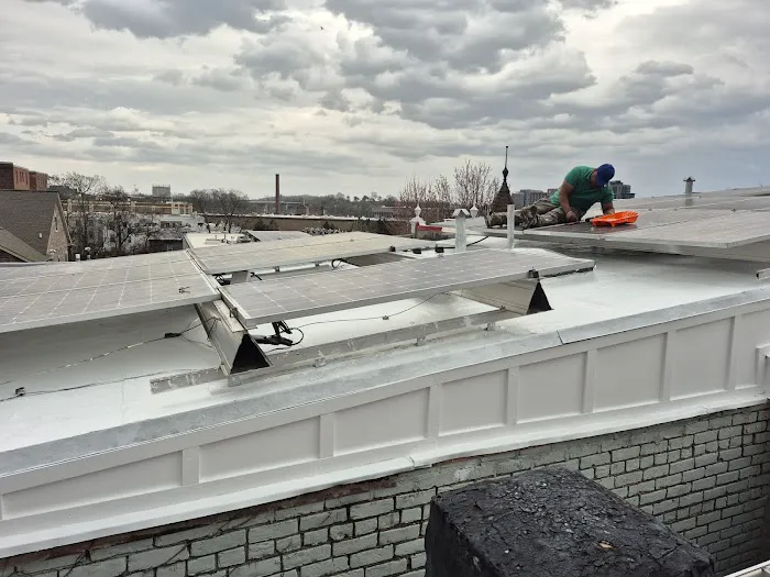 Reyes roofing Picture 1