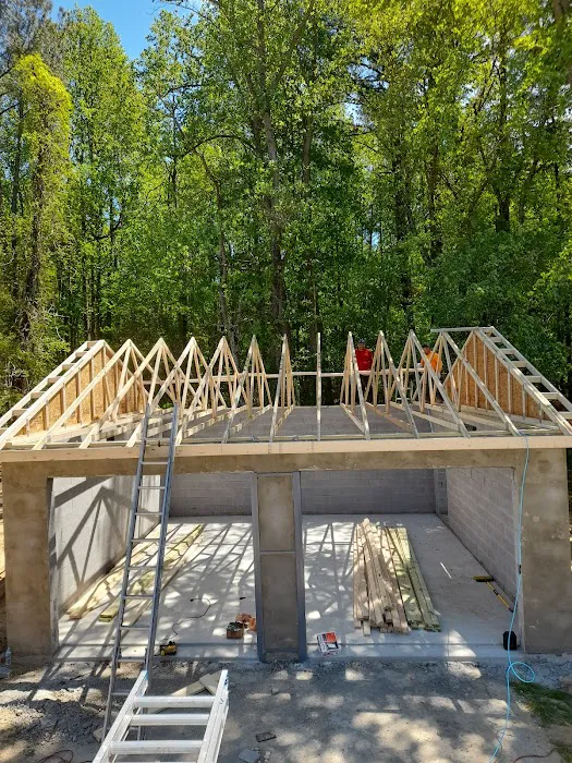 O & R Roof and Carpentry, LLC Picture 1