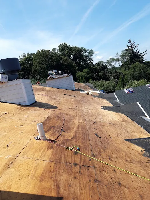 GUATE CONSTRUCTION LLC Picture 1