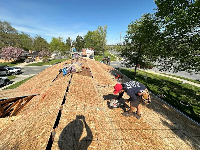 B&R SIDING INC Picture 9