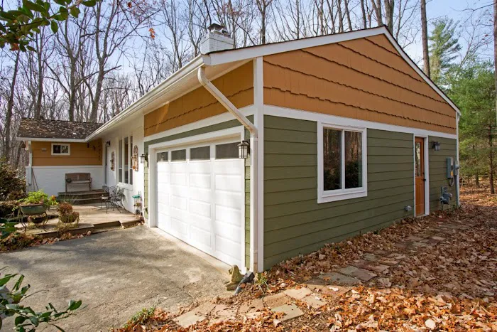 Curb Appeal Exterior Picture 4