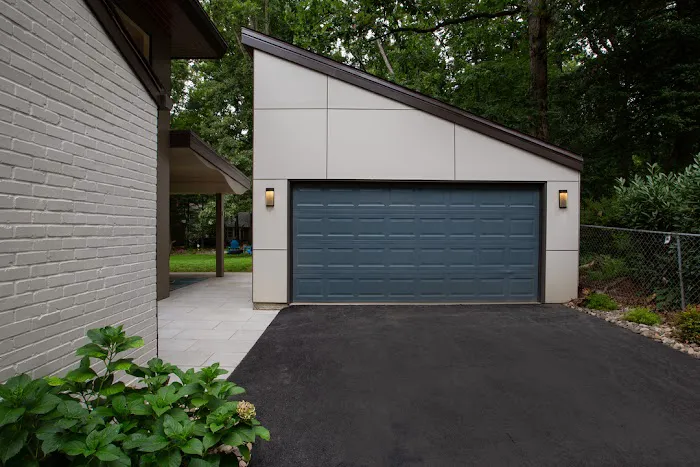 Curb Appeal Exterior Picture 5