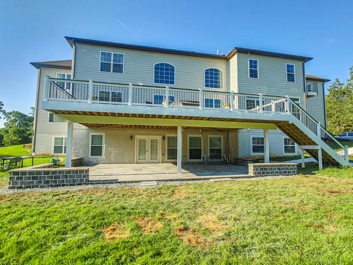 RIVERA ROOFING & RENOVATIONS Picture 9