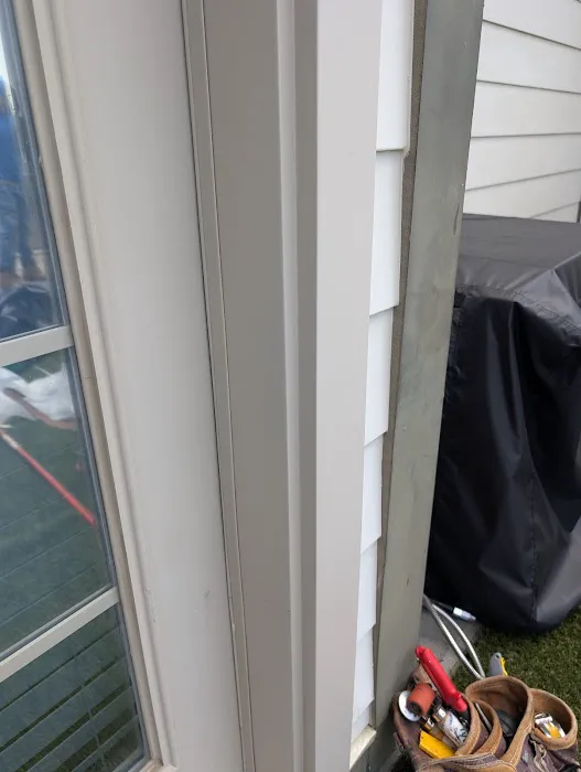 RIVERA ROOFING & RENOVATIONS Picture 1