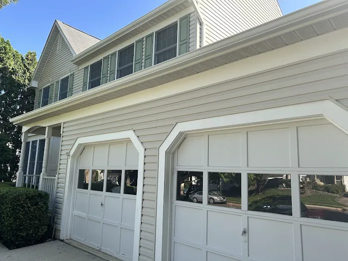 Ez Roofing and Gutters LLC Picture 6