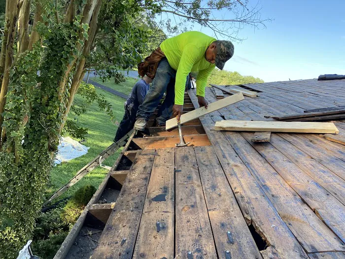 MacBeth Roofing & Exteriors Picture 2