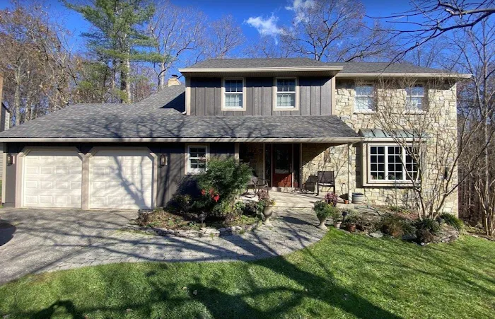 Presidential Exteriors Picture 9