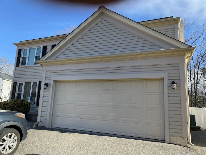 Presidential Exteriors Picture 1