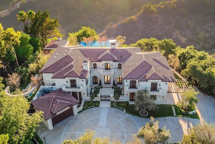 Fairfax Roofing Co. Picture 2