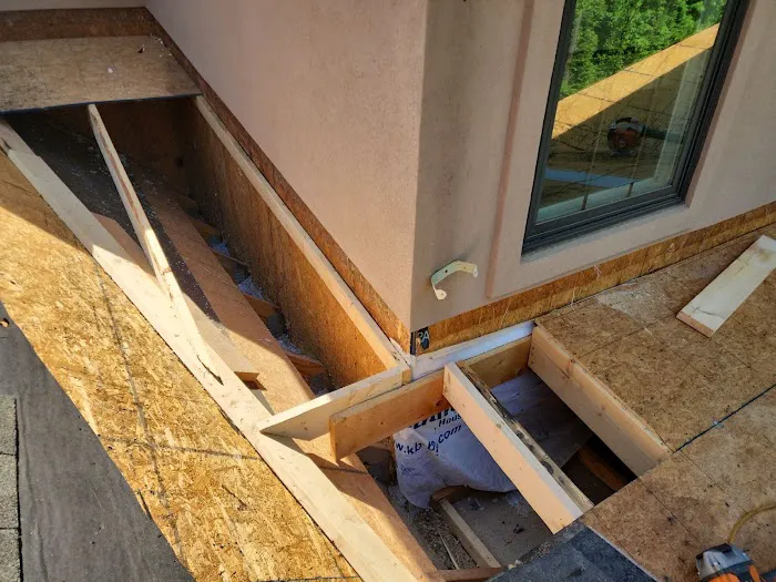 Kevin's Roofing & Attic Insulation Picture 7