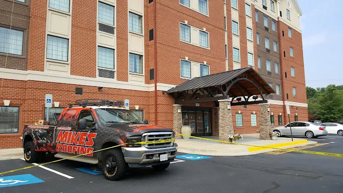 Mike's Roofing Picture 3