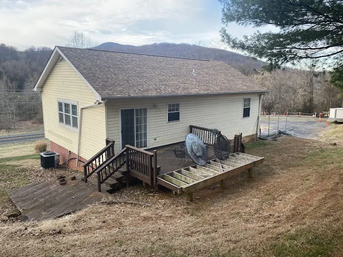 Roofing Contractors LLC Picture 4