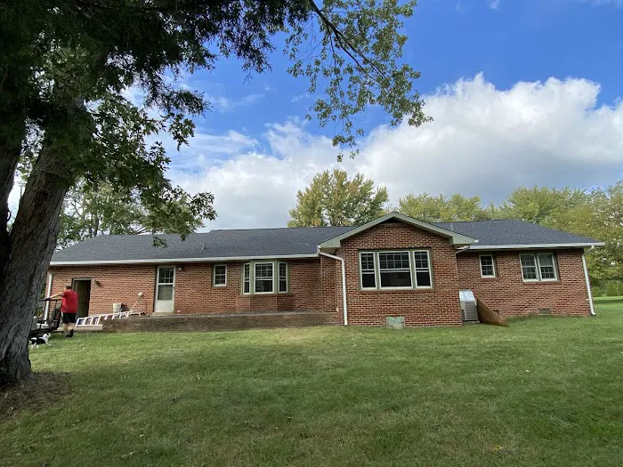 M&D Roofing and Renovations Picture 3