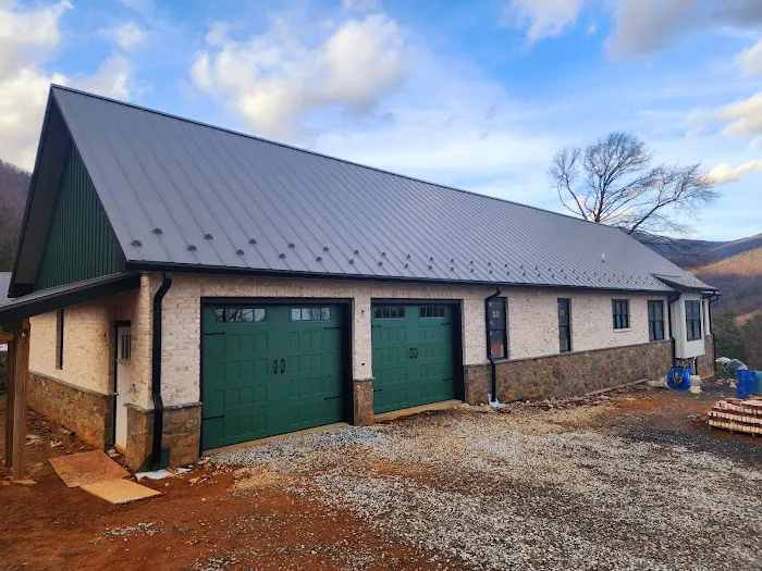 Four Seasons Roofing LLC Picture 4