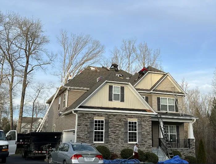 Velasquez Roofing LLC Picture 8