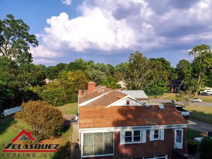 Velasquez Roofing LLC Picture 6